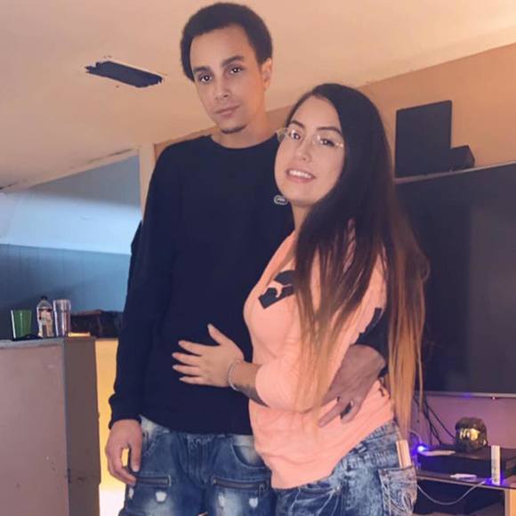 Meet your Posher, Danai - Picture 1 of 1